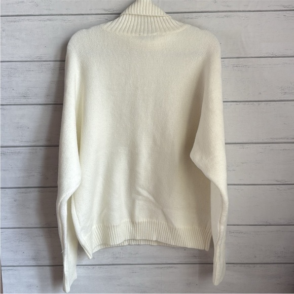 GILLI The Fa La La White & Black Turtleneck Sweater - Picture 4 of 8